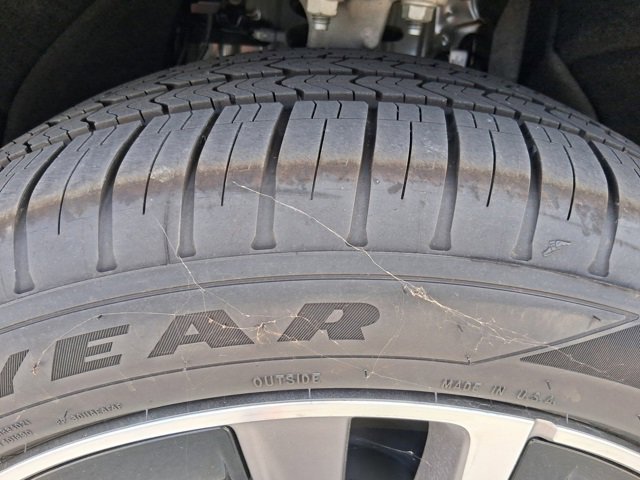 New 2026 Cadillac Vistiq Sport w/ LPO, Floor Liner Package image 29