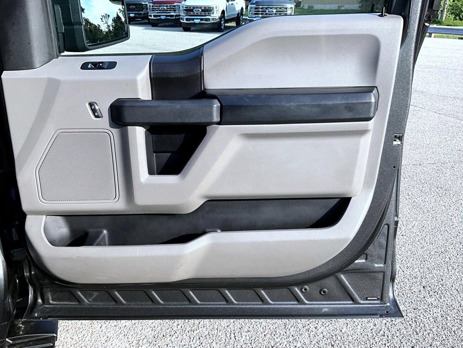 Used 2018 Ford F150 XL w/ Equipment Group 101A Mid AWD/4WD image 18