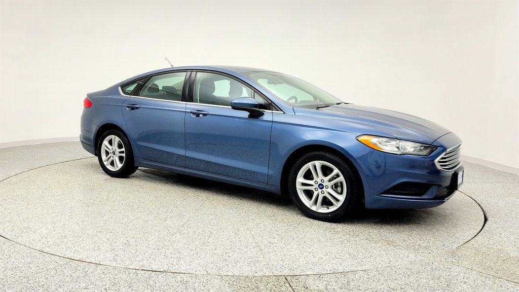 Used 2018 Ford Fusion SE image 3