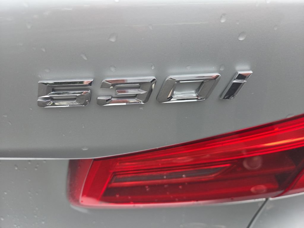 Used 2018 BMW 530i xDrive w/ Premium Package AWD/4WD image 7