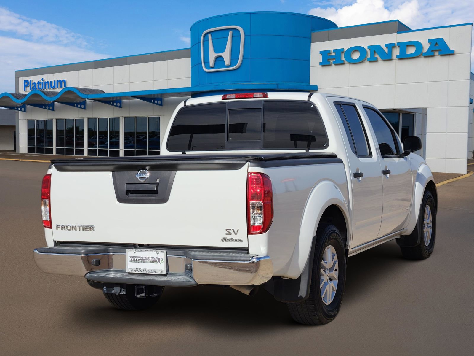Used 2018 Nissan Frontier SV image 4