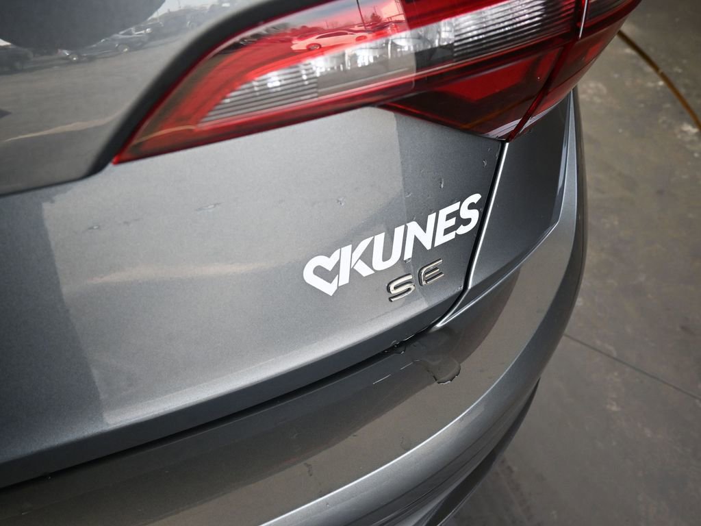 Used 2024 Volkswagen Jetta SE image 18