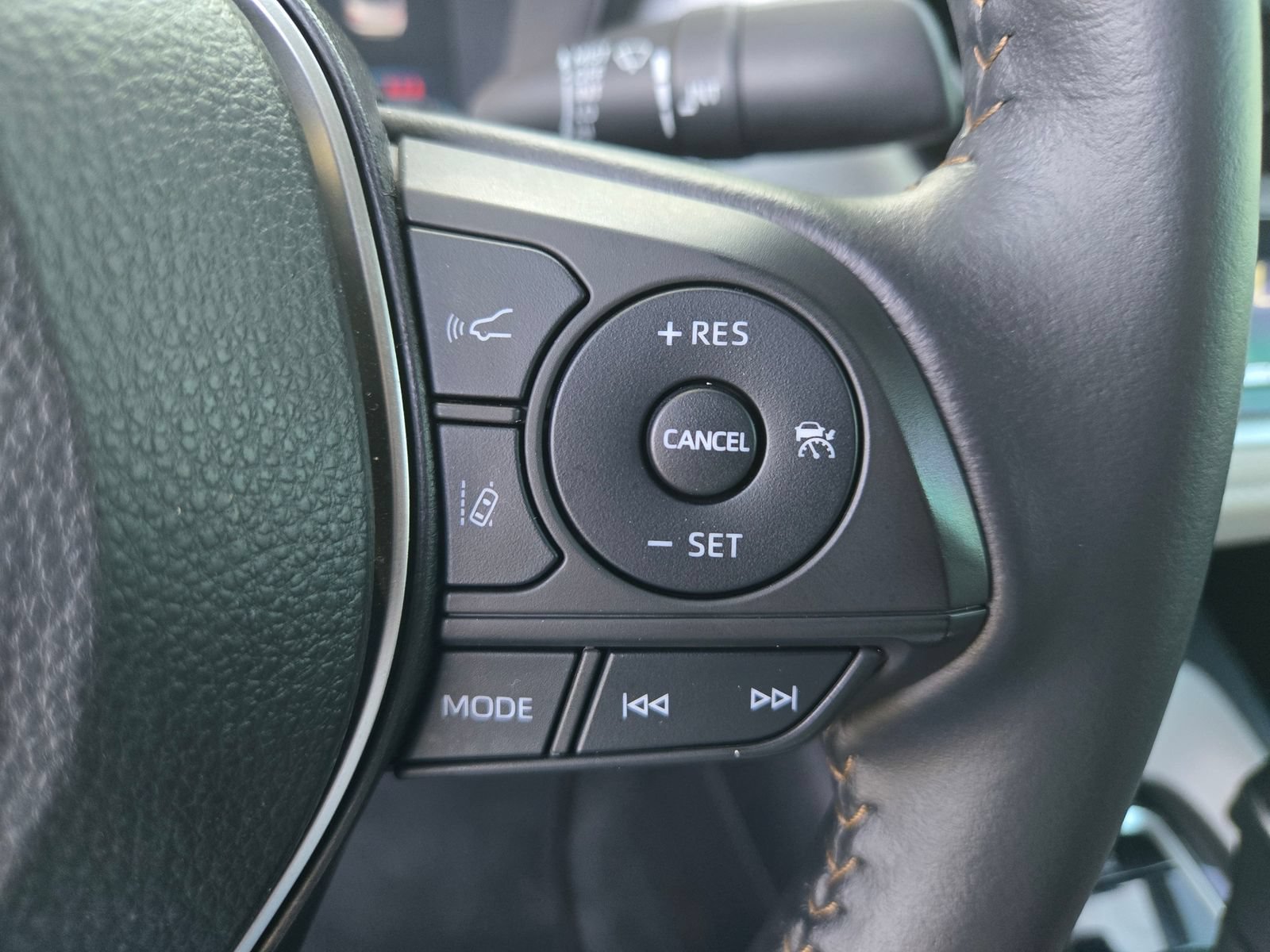 Used 2022 Toyota Corolla SE FWD image 13