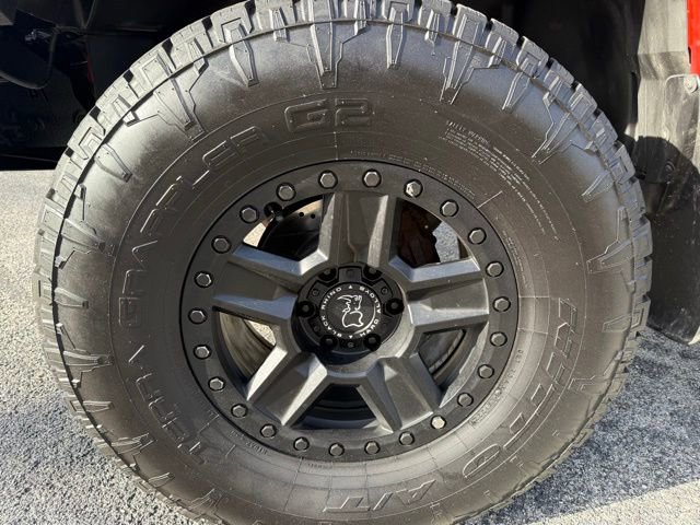 Used 2009 HUMMER H3T Alpha image 10