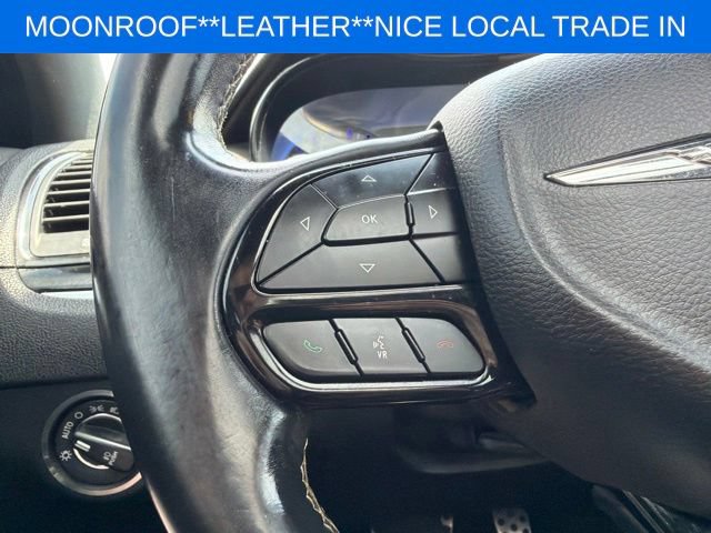 Used 2018 Chrysler 300 S w/ 300S Premium Group RWD image 32