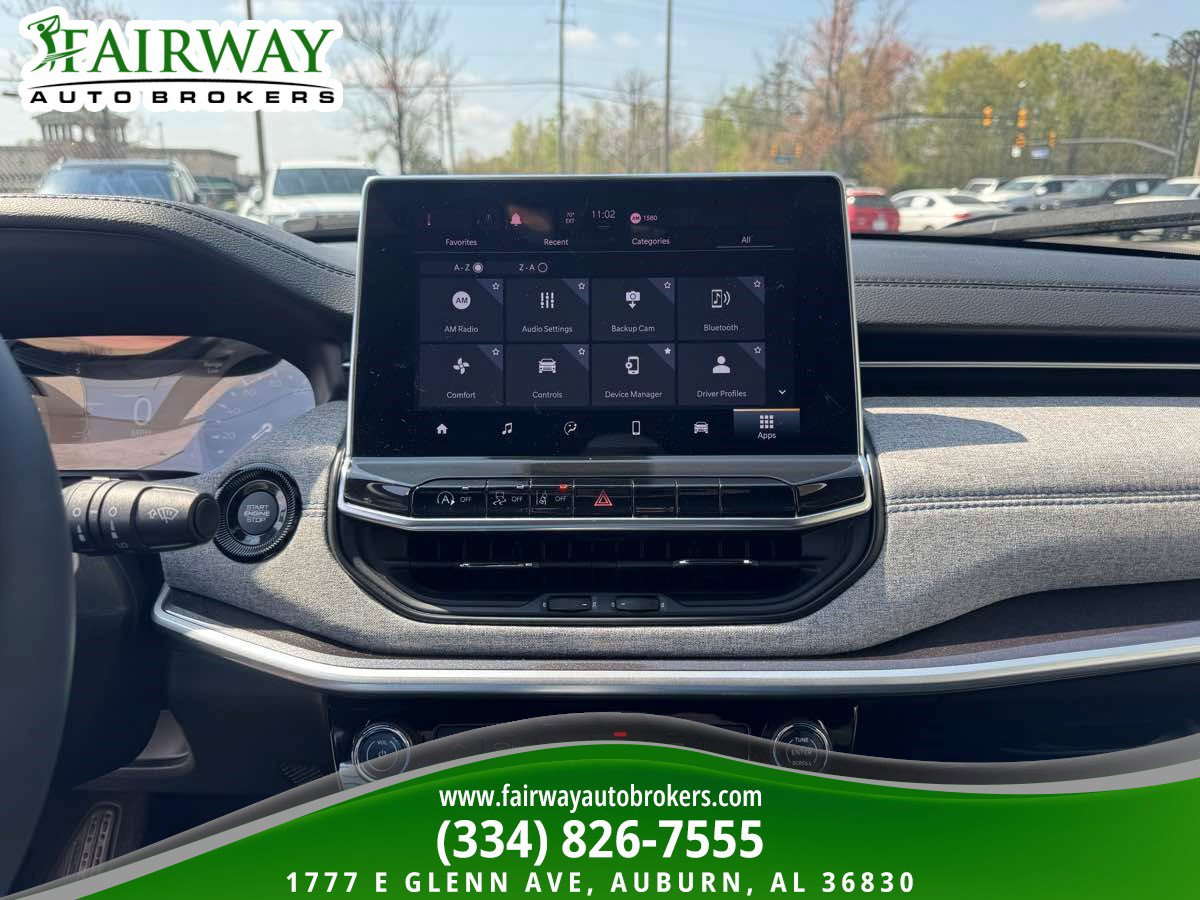 Used 2023 Jeep Compass Latitude w/ Sun and Sound Group AWD/4WD image 21