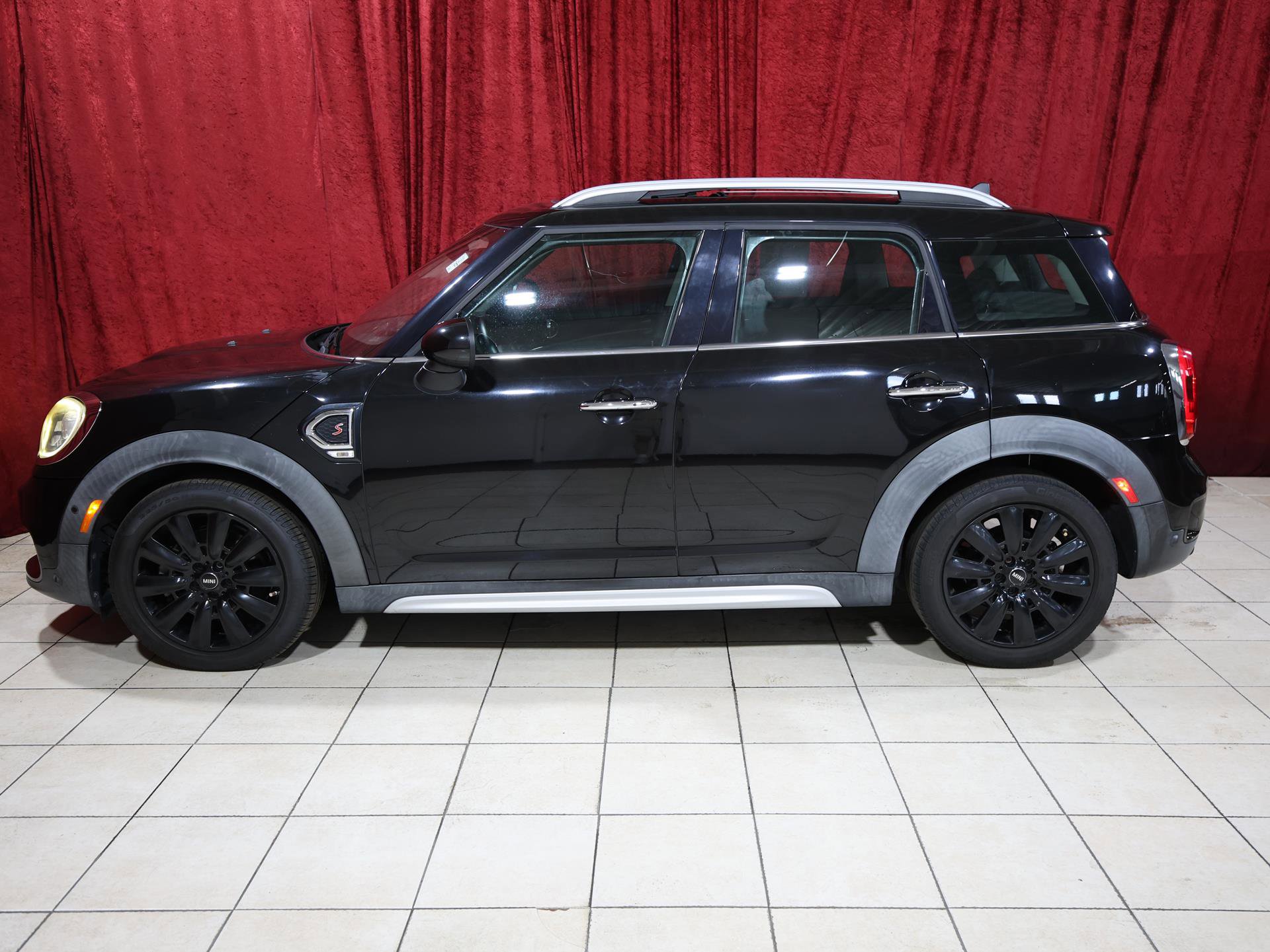 Used 2017 MINI Cooper Countryman S FWD image 4