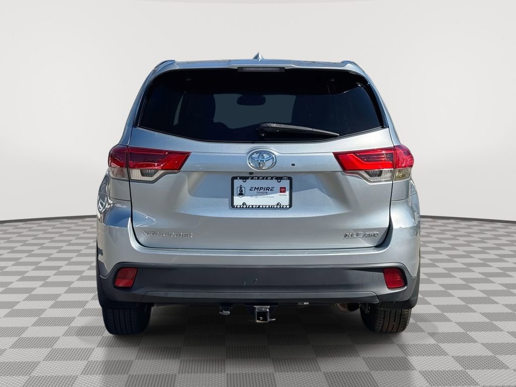 Used 2019 Toyota Highlander XLE image 6