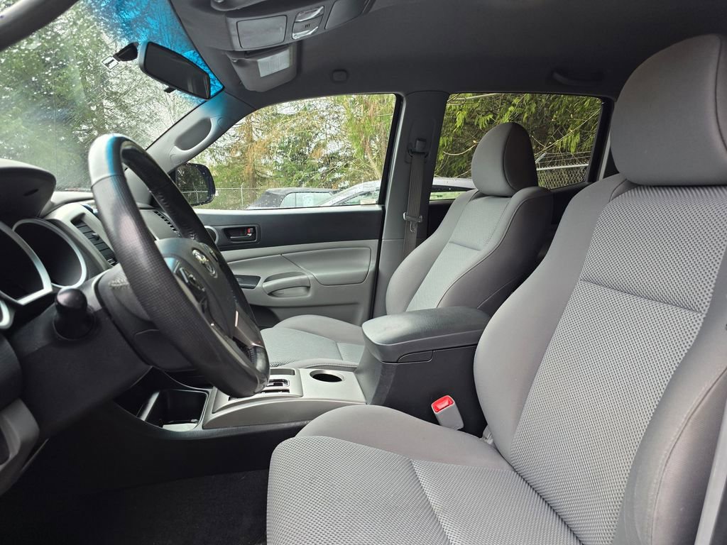 Used 2015 Toyota Tacoma PreRunner w/ TRD Sport Package image 2