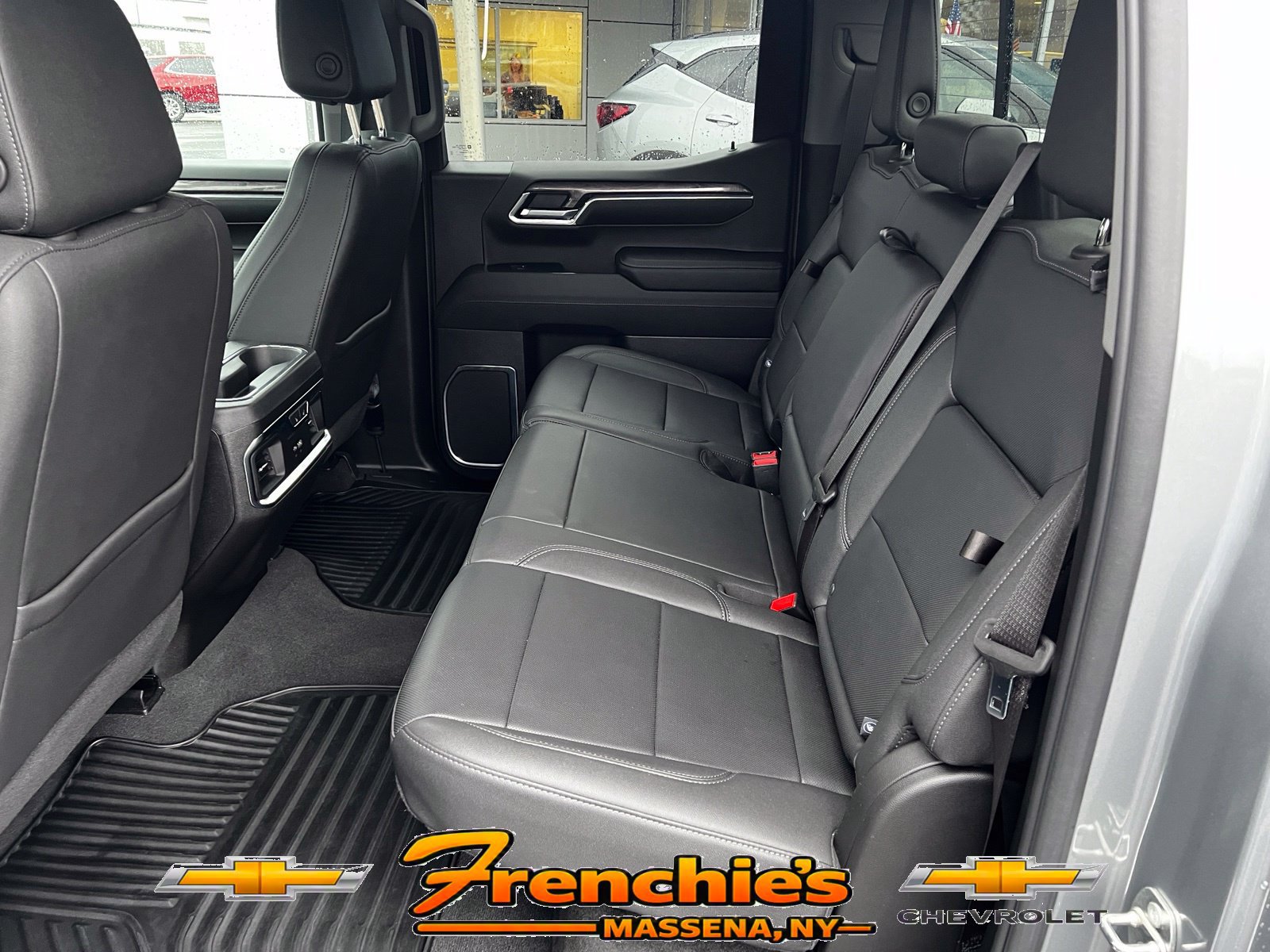 Used 2024 Chevrolet Silverado 1500 LTZ w/ LTZ Premium Package AWD/4WD image 7