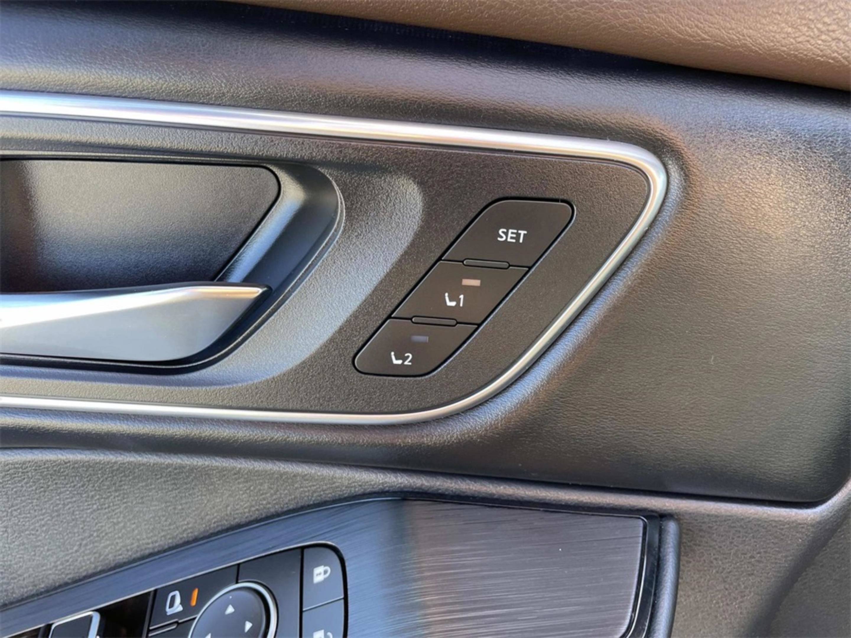 Used 2023 Nissan Rogue Platinum w/ Platinum Premium Package image 21