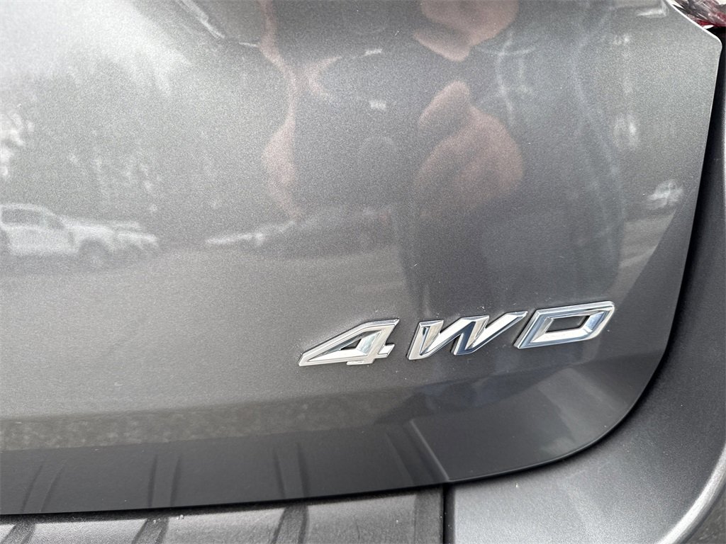 Used 2022 Ford Explorer XLT w/ Equipment Group 202A image 18