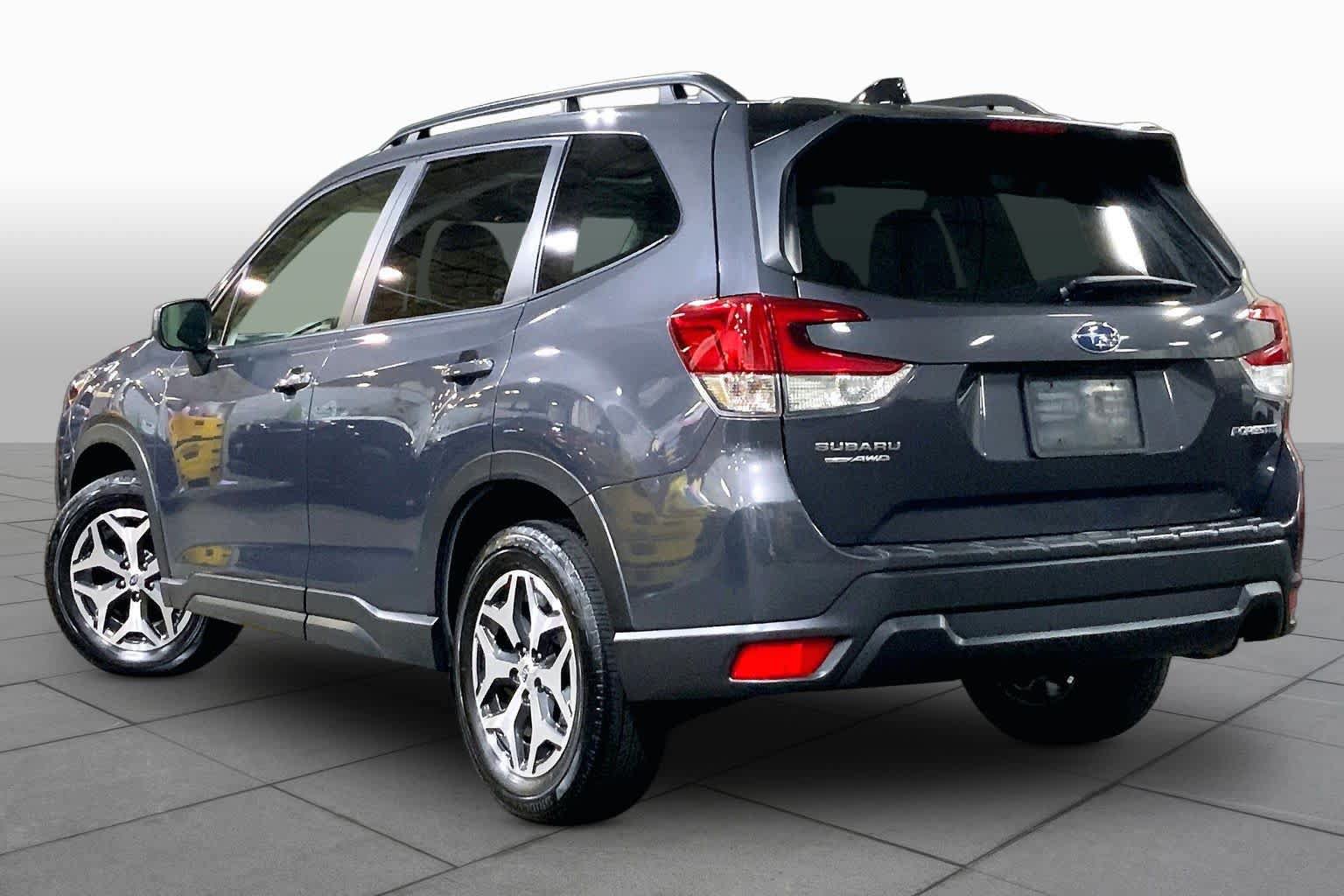 Used 2024 Subaru Forester Premium AWD/4WD image 12