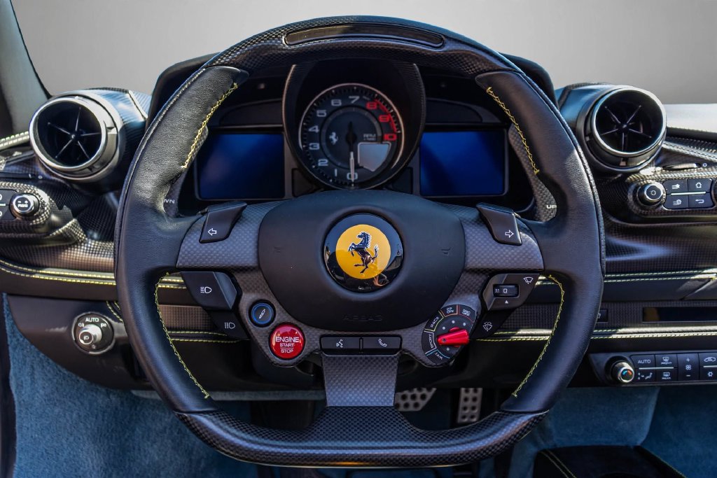 Certified 2022 Ferrari F8 Tributo RWD image 4