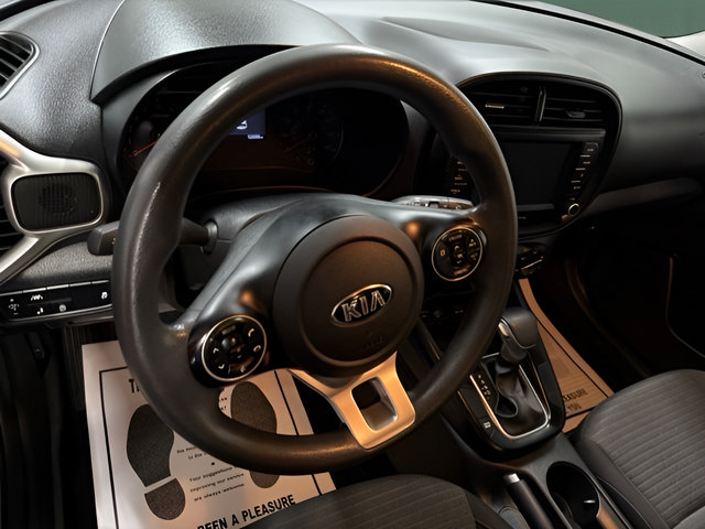Used 2020 Kia Soul S FWD image 18