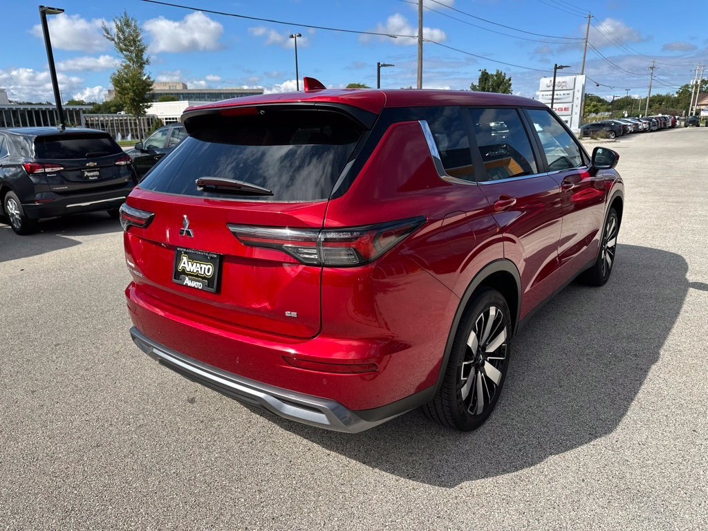 Used 2025 Mitsubishi Outlander SE AWD/4WD image 8