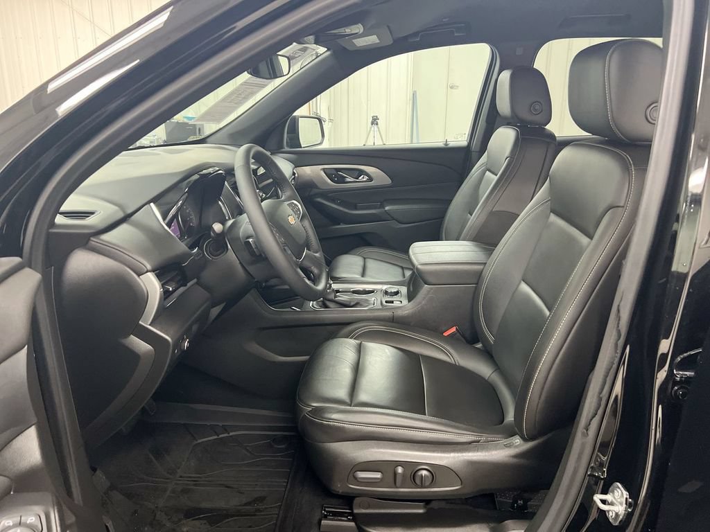 Used 2022 Chevrolet Traverse LT w/ LPO, Floor Liner Package AWD/4WD image 19