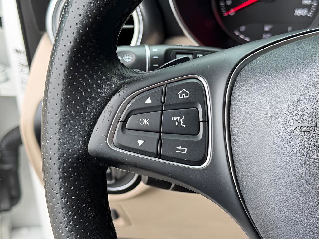 Used 2018 Mercedes-Benz GLC 350e 4MATIC image 37