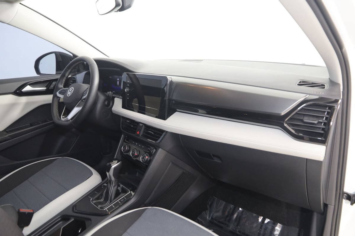 Used 2025 Volkswagen Taos S FWD image 37