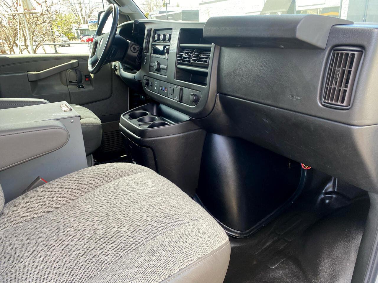 Used 2021 Chevrolet Express 2500 w/ Driver Convenience Package image 19