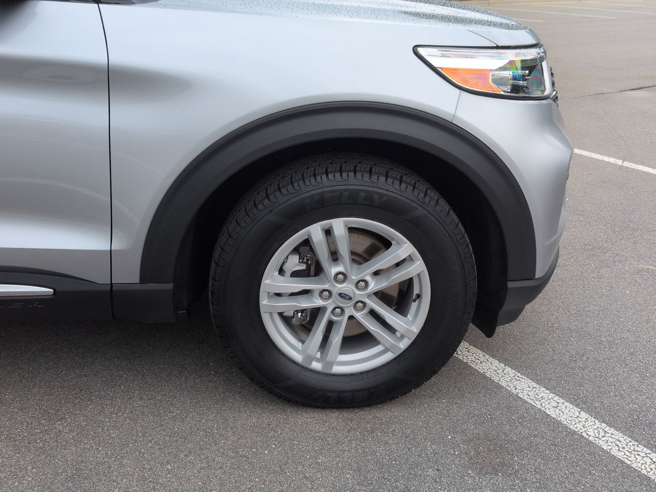 Certified 2024 Ford Explorer XLT AWD/4WD image 11
