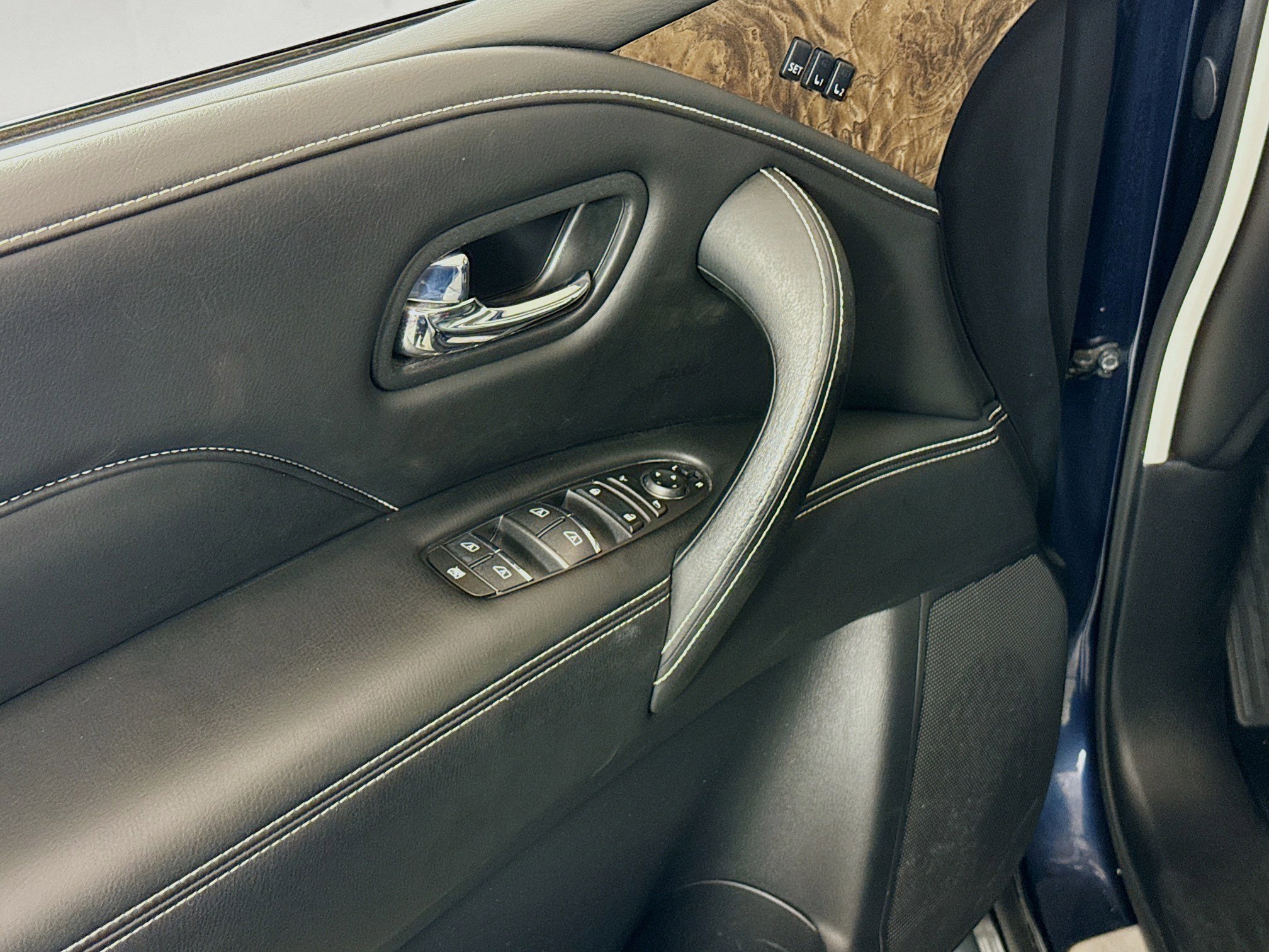 Used 2024 INFINITI QX80 Premium Select w/ Cargo Package image 20