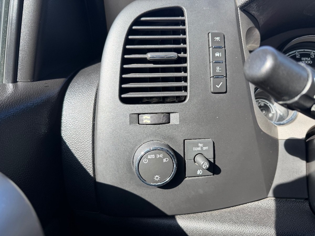 Used 2013 GMC Sierra 1500 4x4 Crew Cab Hybrid image 14