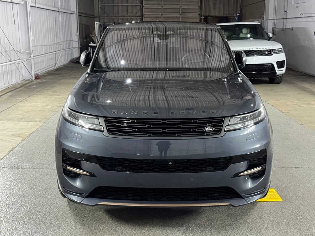 Used 2023 Land Rover Range Rover Sport SE Dynamic AWD/4WD image 2