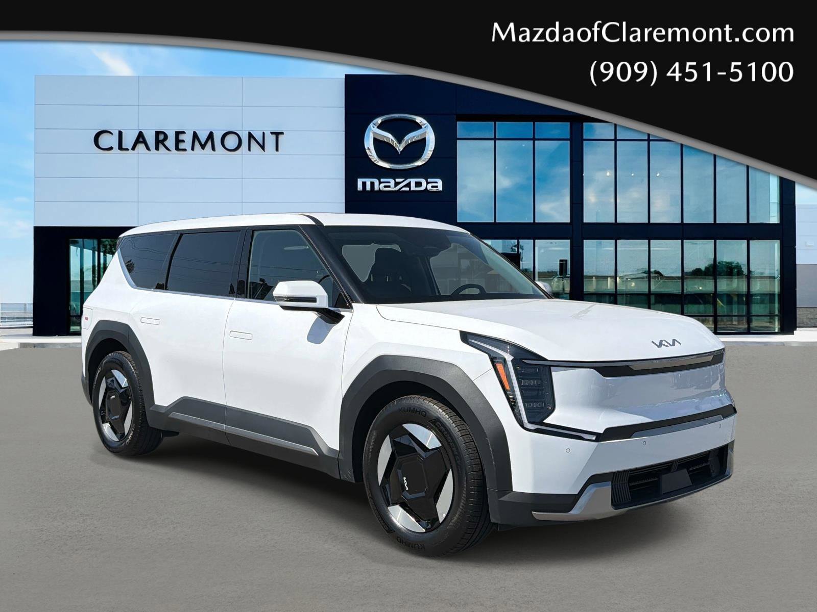 Used 2026 Kia EV9 Light RWD image 1
