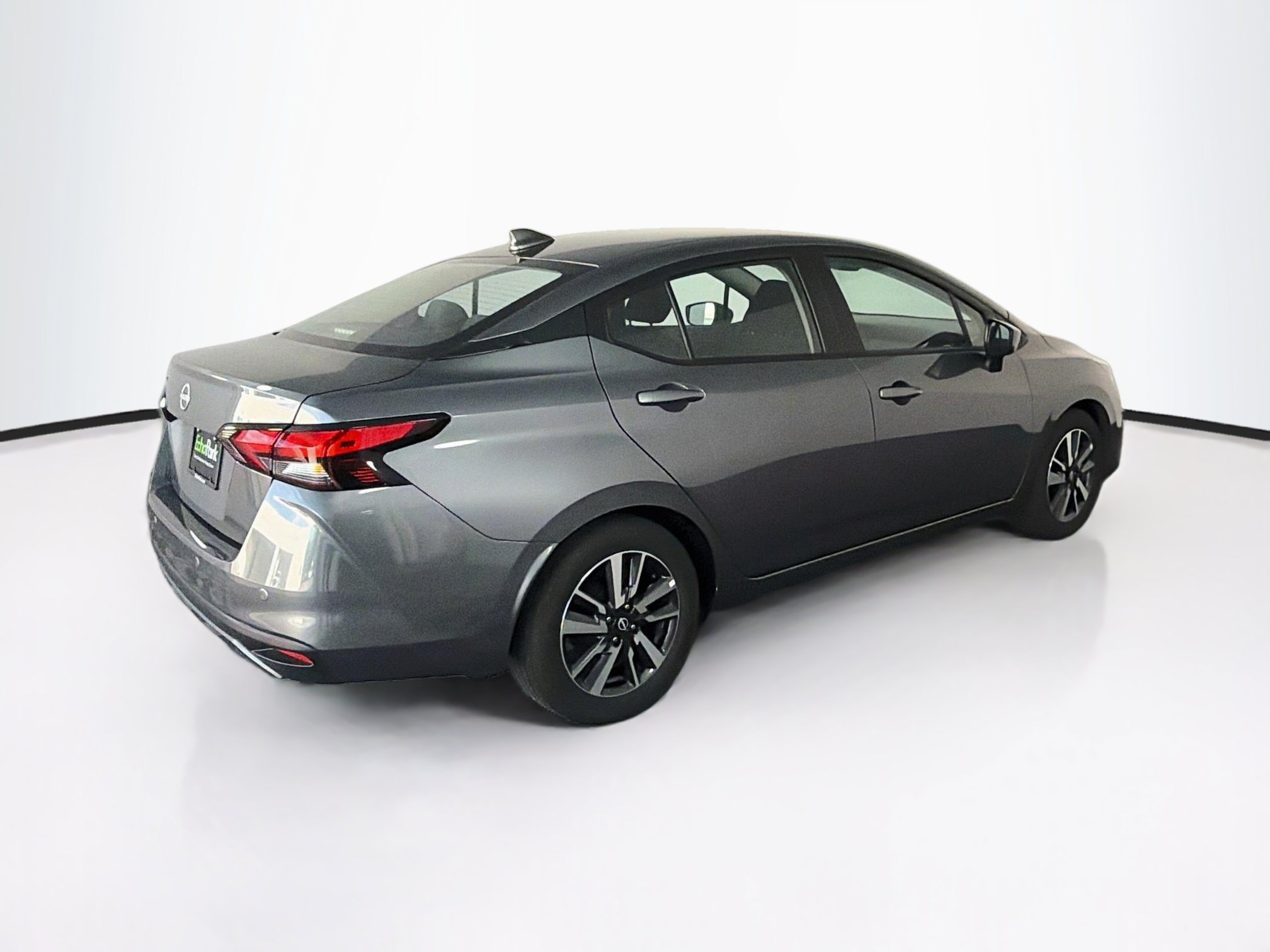 Used 2025 Nissan Versa SV FWD image 9