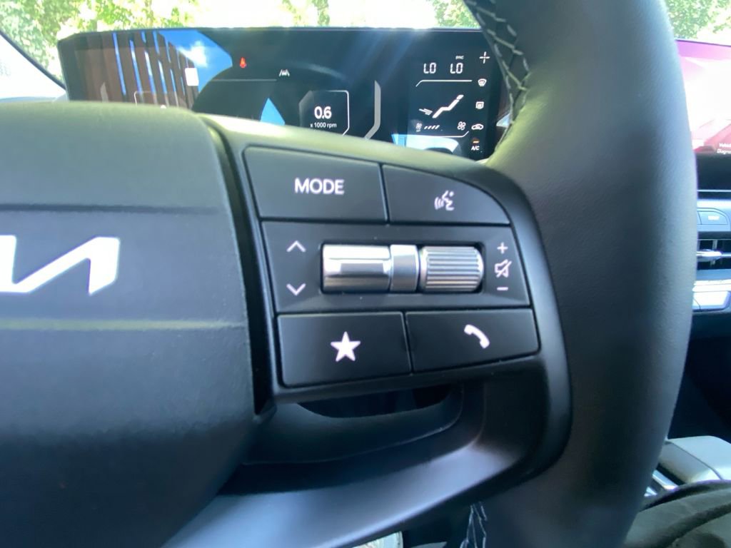 Used 2025 Kia K4 EX FWD image 14