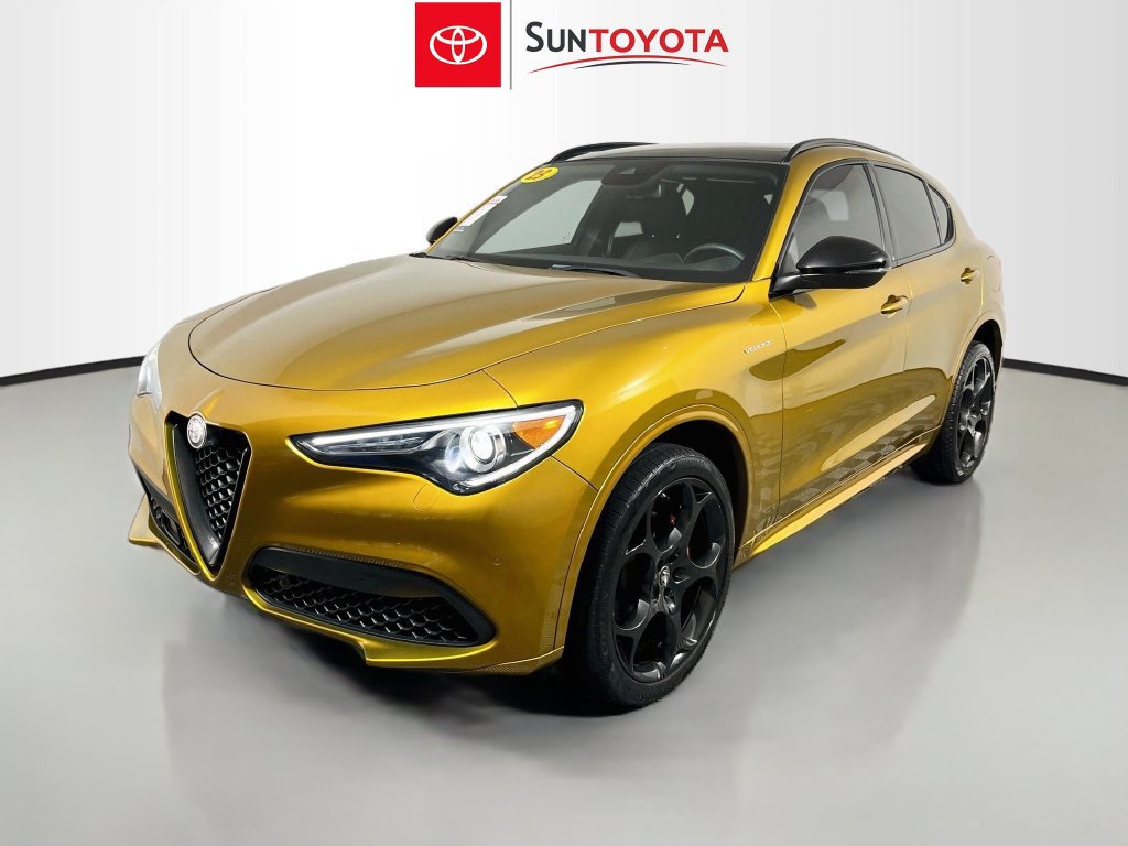 Used 2023 Alfa Romeo Stelvio Veloce AWD/4WD image 7