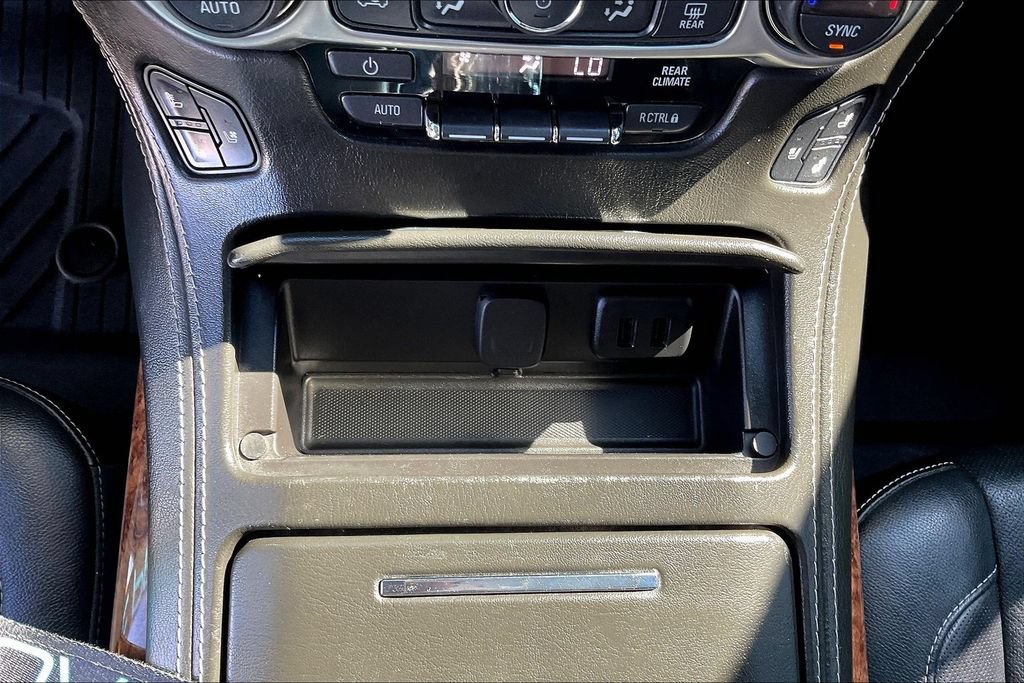 Used 2018 Chevrolet Tahoe Premier AWD/4WD image 16