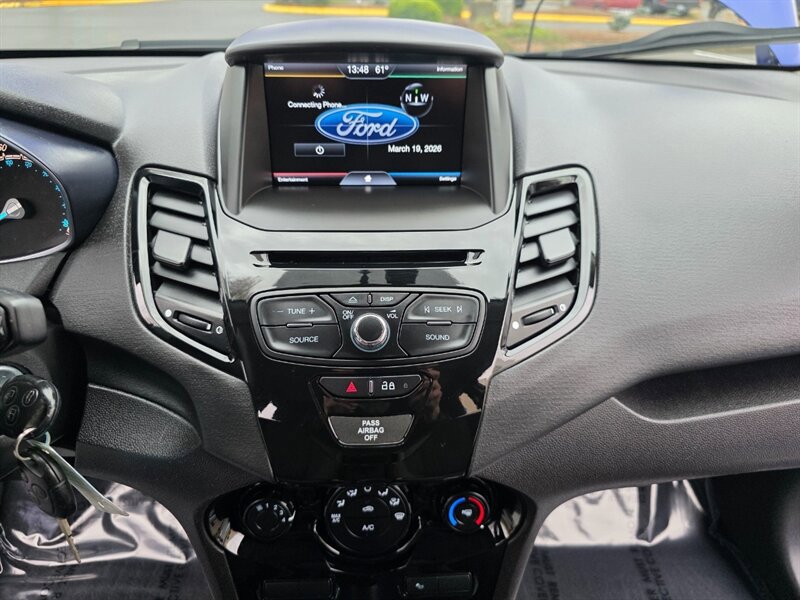 Used 2014 Ford Fiesta SE w/ Equipment Group 201A image 18