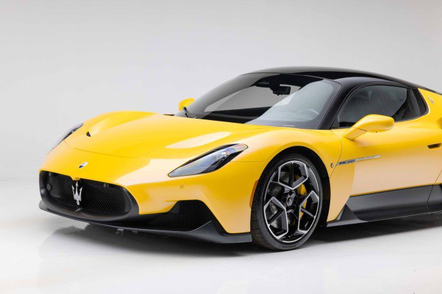 Used 2023 Maserati MC20 Coupe image 35