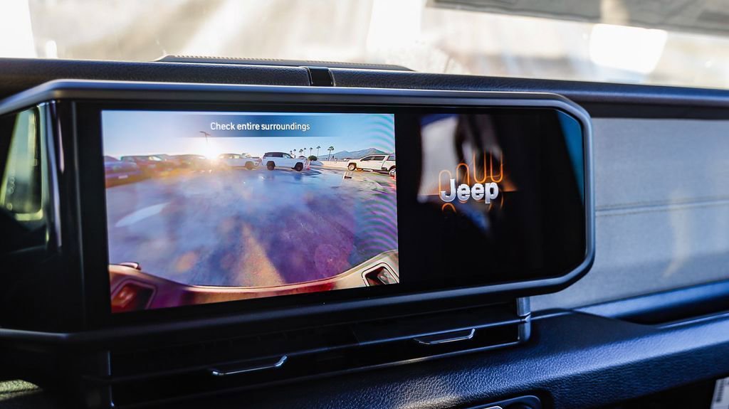 New 2026 Jeep Gladiator Sport image 25