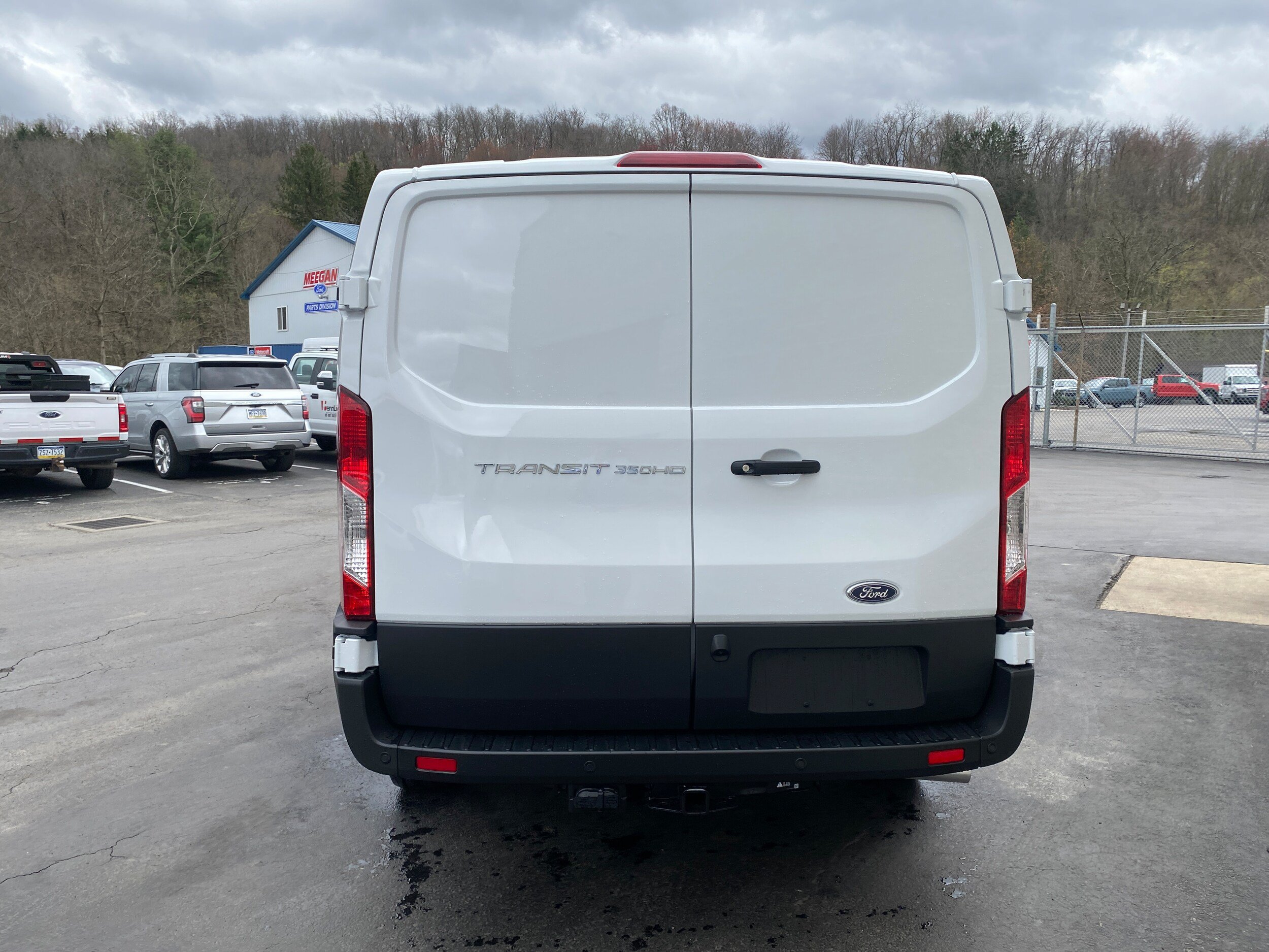 New 2025 Ford Transit 350 148 Low Roof RWD image 8