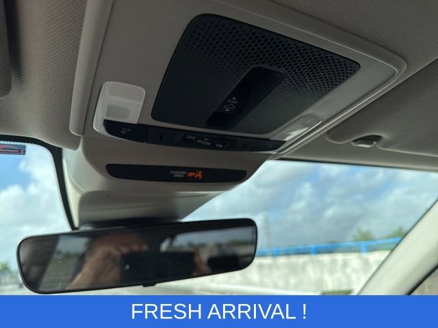 Used 2023 Honda HR-V EX-L image 9