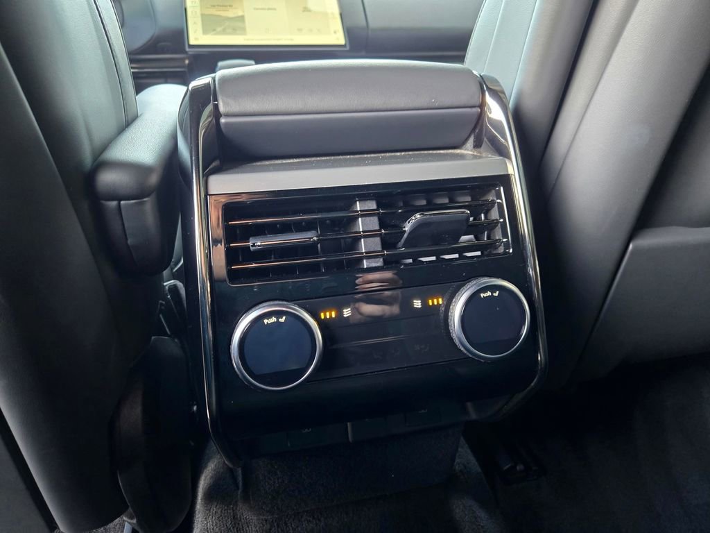 Used 2024 Land Rover Range Rover Sport Dynamic SE image 11