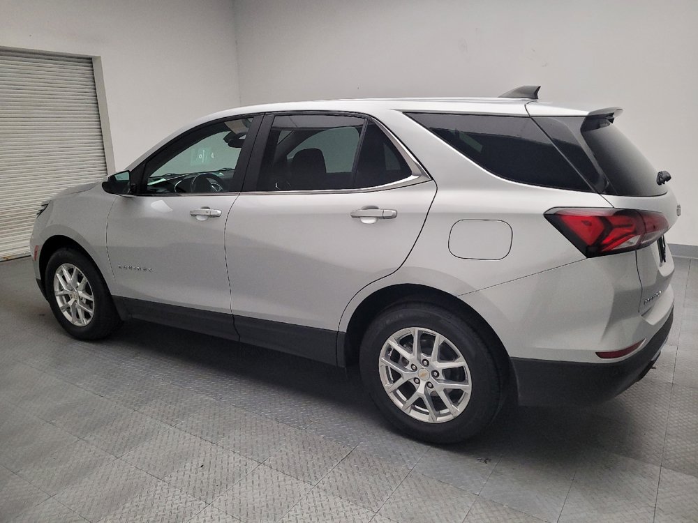 Used 2022 Chevrolet Equinox LT w/ Driver Convenience Package AWD/4WD image 3