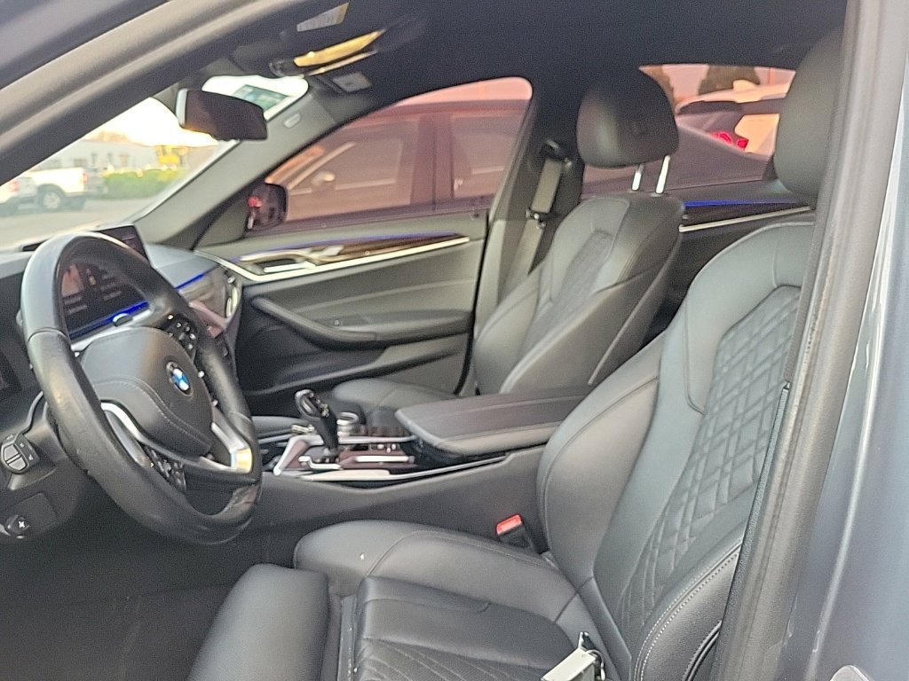 Used 2021 BMW 530i RWD image 6