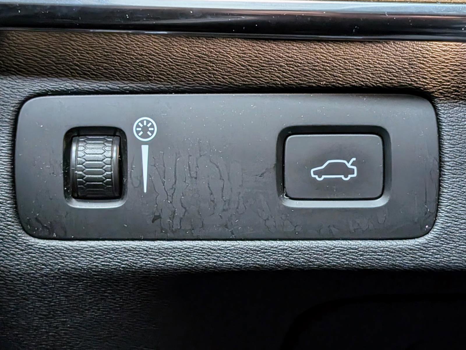 Used 2022 Volvo XC90 T6 Momentum w/ Advanced Package image 33