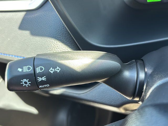 Used 2025 Toyota RAV4 XSE AWD/4WD image 19