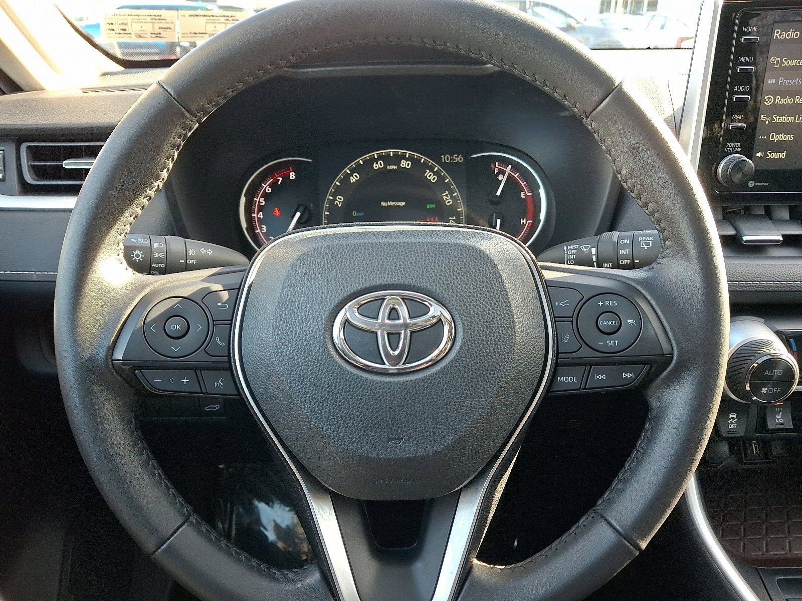 Used 2020 Toyota RAV4 Limited image 17