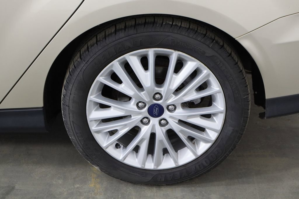 Used 2018 Ford Focus Titanium image 41