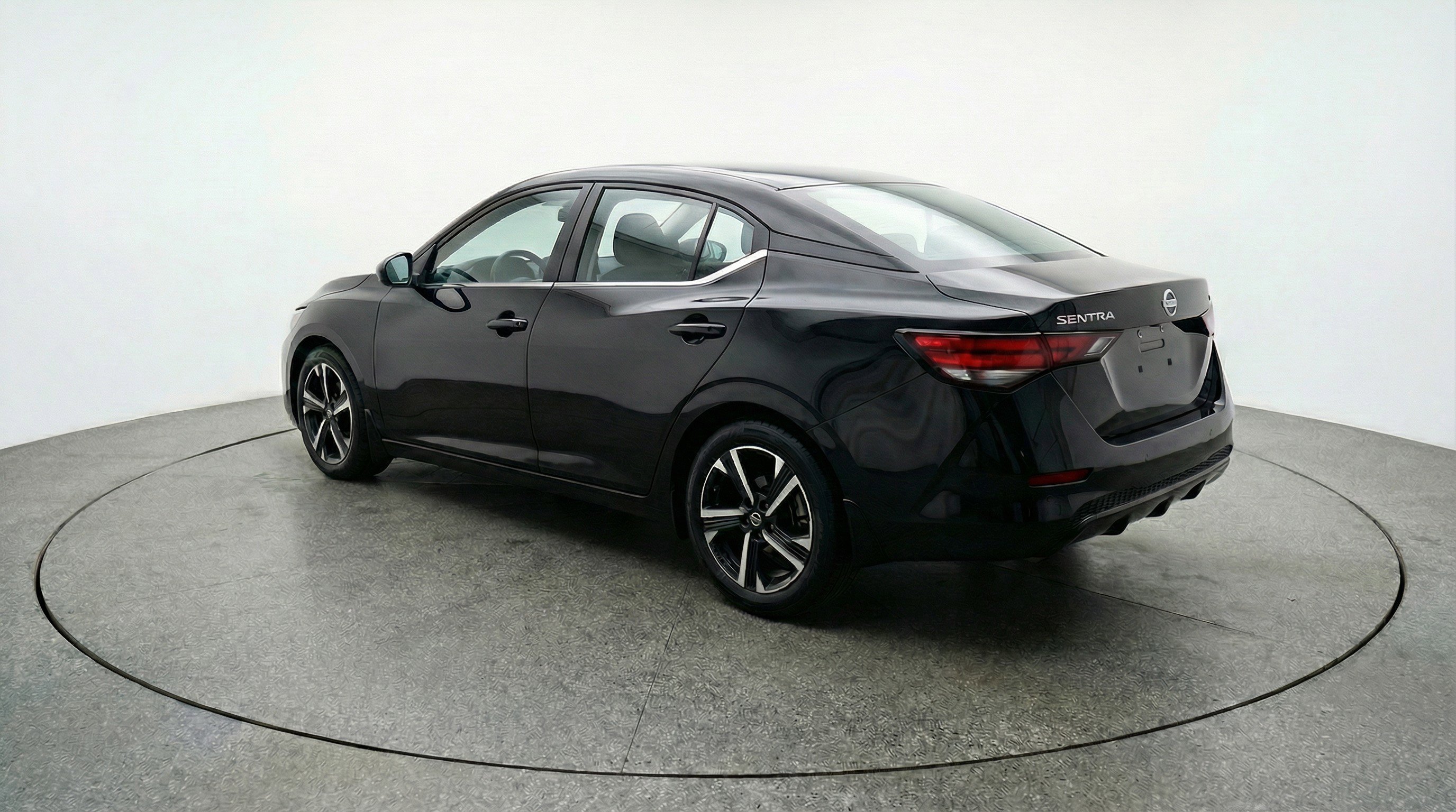 Used 2025 Nissan Sentra SV FWD image 6