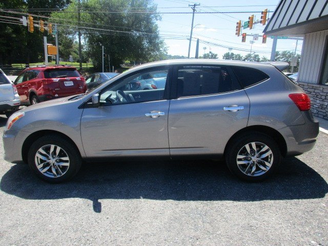 Used 2010 Nissan Rogue S Krom Edition AWD/4WD image 5