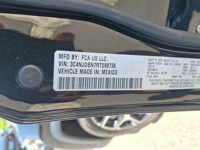 Used 2024 Jeep Compass Latitude AWD/4WD image 26