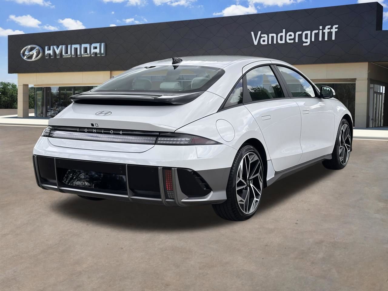Used 2025 Hyundai Ioniq 6 SEL RWD image 14