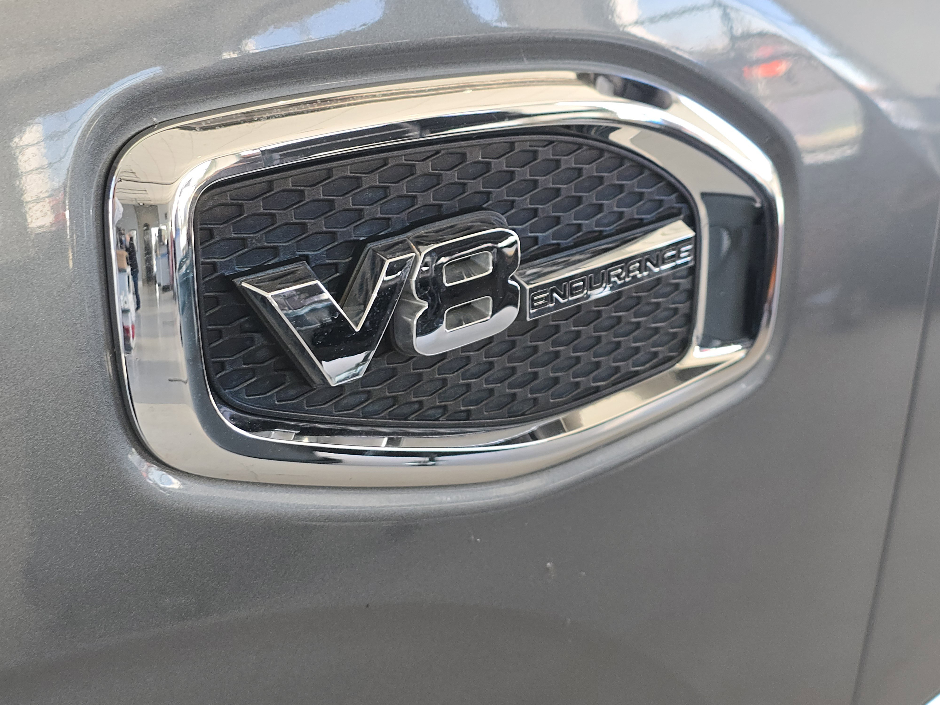 Used 2017 Nissan Titan SV image 15